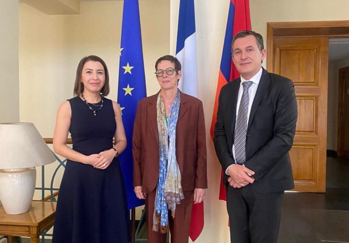 Armenian Human Rights Defender briefs French Co-Chair of the Minsk Group on consequences of Azerbaijani attack